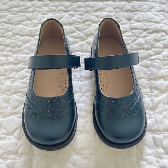 Elephantito NWOT Dress Shoes in Navy Blue - Picture 1 of 4